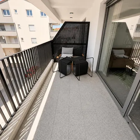 Morisol 3 , Elegantan Za 3 Osobe Appartement Medulin